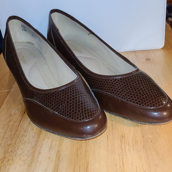 hush puppies cabin crew shoes